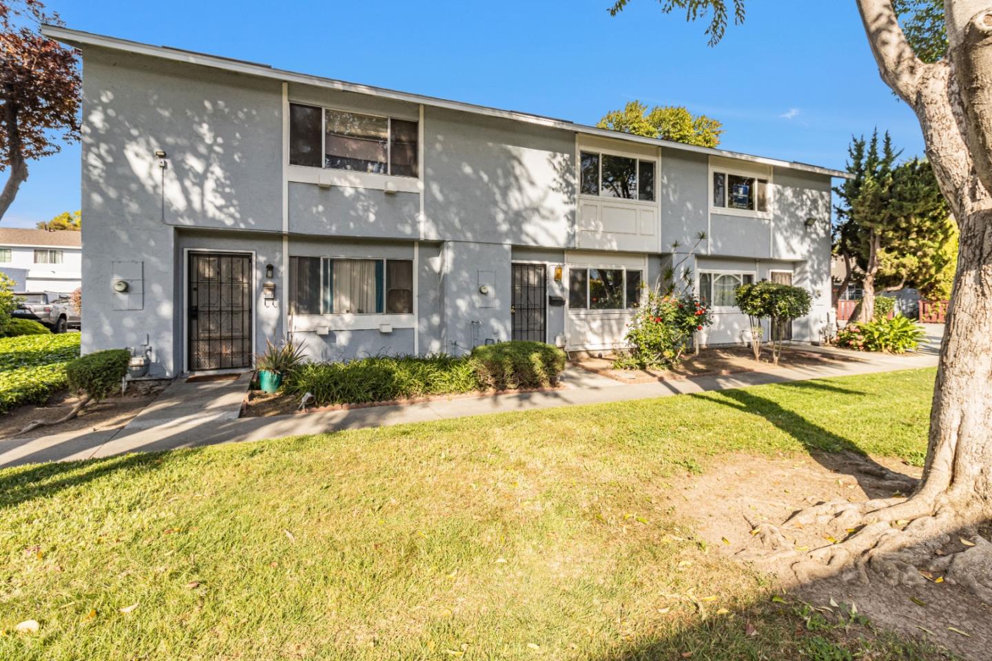 Detail Gallery Image 3 of 32 For 3293 Column Ct, San Jose,  CA 95111 - 3 Beds | 2 Baths