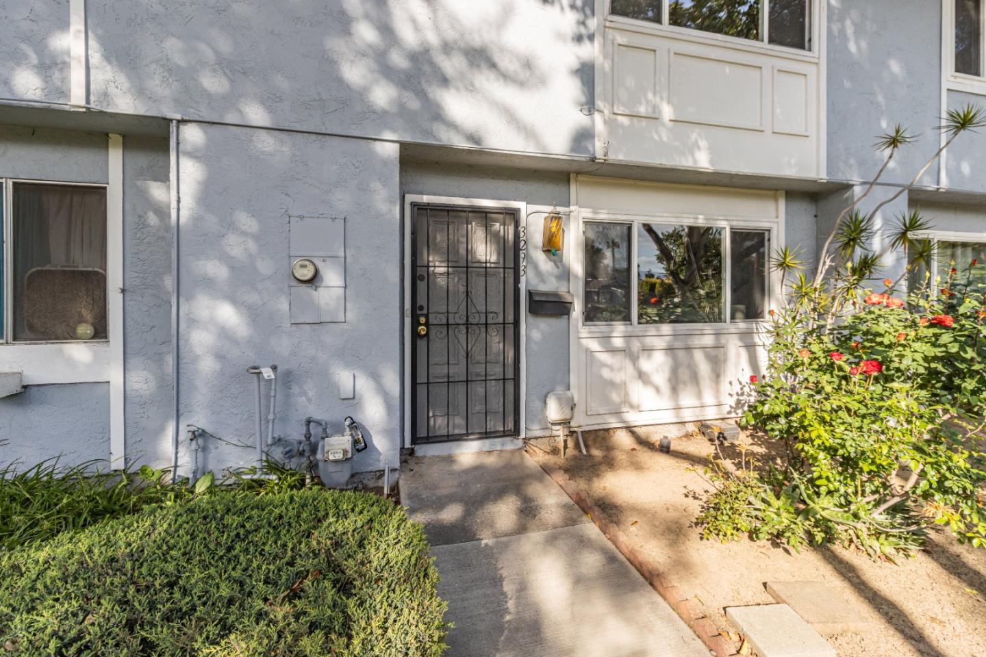 Detail Gallery Image 4 of 32 For 3293 Column Ct, San Jose,  CA 95111 - 3 Beds | 2 Baths