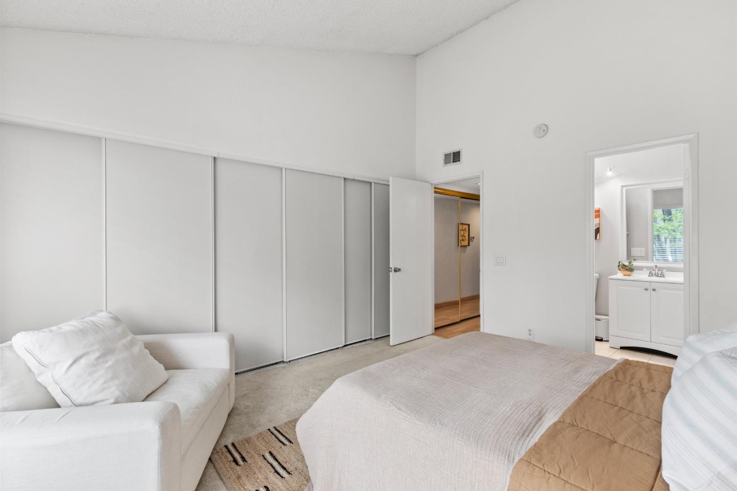 Detail Gallery Image 11 of 20 For 37000 Meadowbrook Cmn #202,  Fremont,  CA 94536 - 2 Beds | 2 Baths