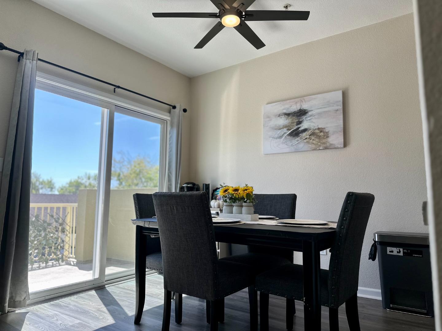 Detail Gallery Image 7 of 27 For 241 Pacifica Blvd #202,  Watsonville,  CA 95076 - 2 Beds | 1/1 Baths