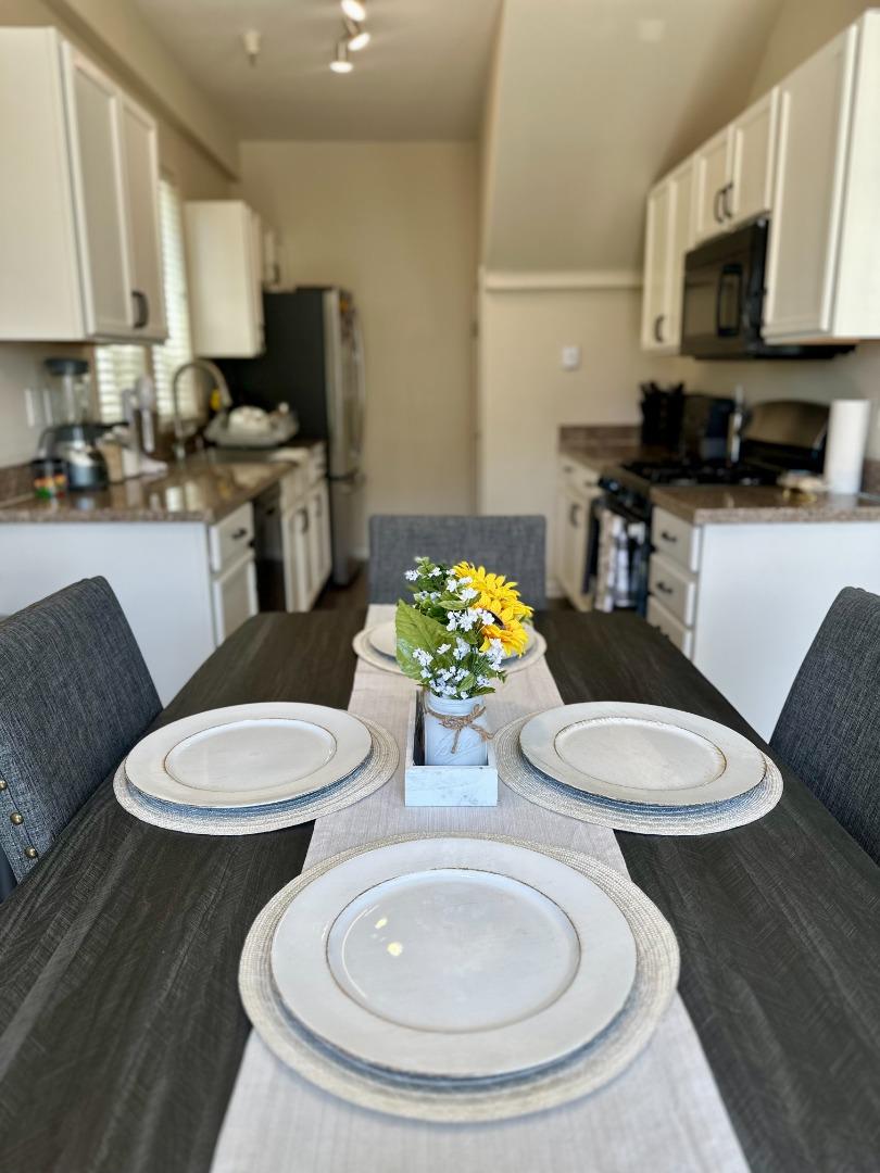 Detail Gallery Image 8 of 27 For 241 Pacifica Blvd #202,  Watsonville,  CA 95076 - 2 Beds | 1/1 Baths