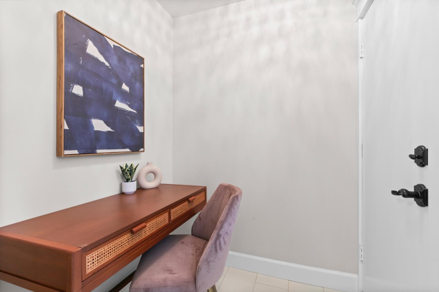 Detail Gallery Image 16 of 30 For 447 Lotus Ln, Mountain View,  CA 94043 - 3 Beds | 2 Baths