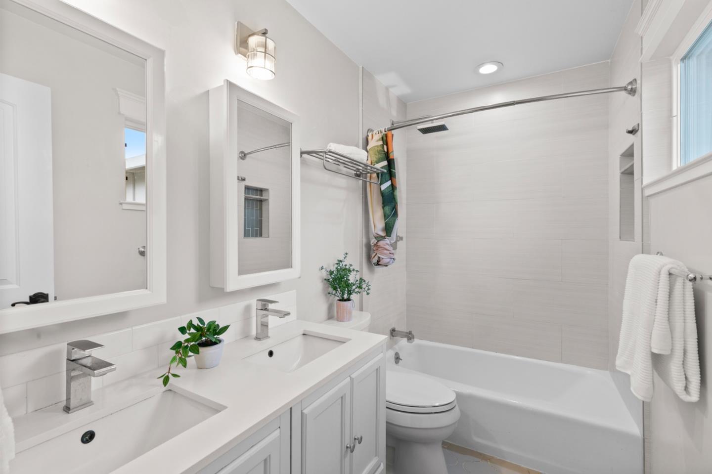 Detail Gallery Image 21 of 30 For 447 Lotus Ln, Mountain View,  CA 94043 - 3 Beds | 2 Baths