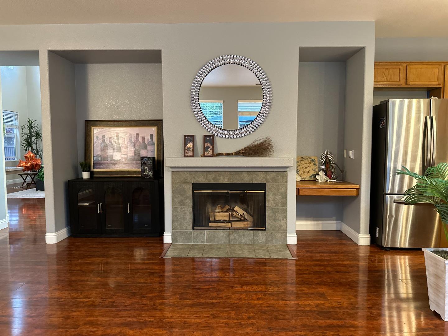 Detail Gallery Image 4 of 18 For 23 Pima St, Watsonville,  CA 95076 - 4 Beds | 3 Baths