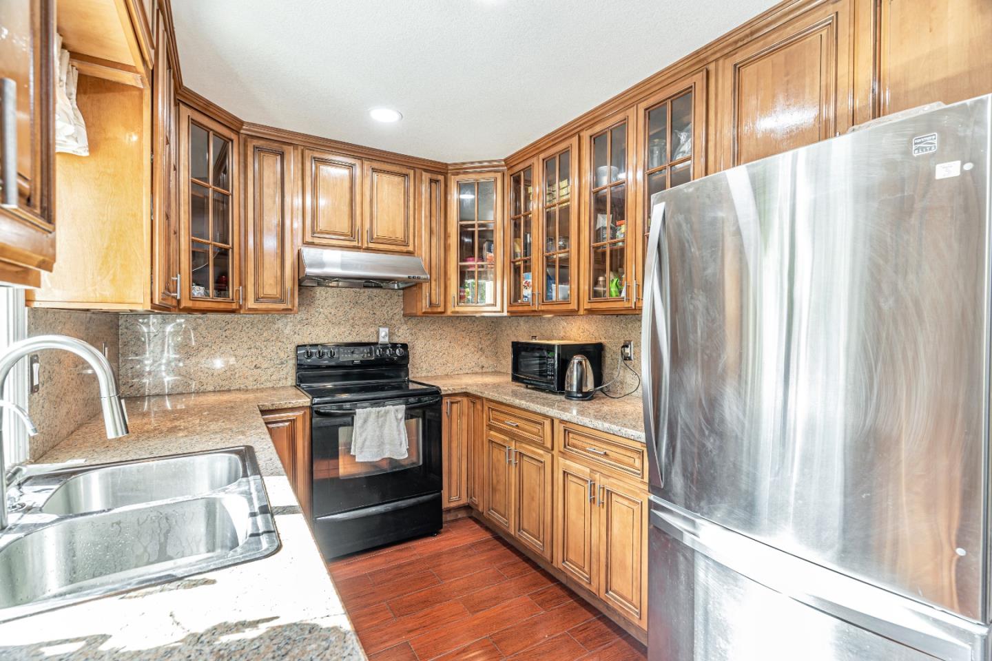 Detail Gallery Image 12 of 36 For 2822 White Acres Dr, San Jose,  CA 95148 - 3 Beds | 3 Baths