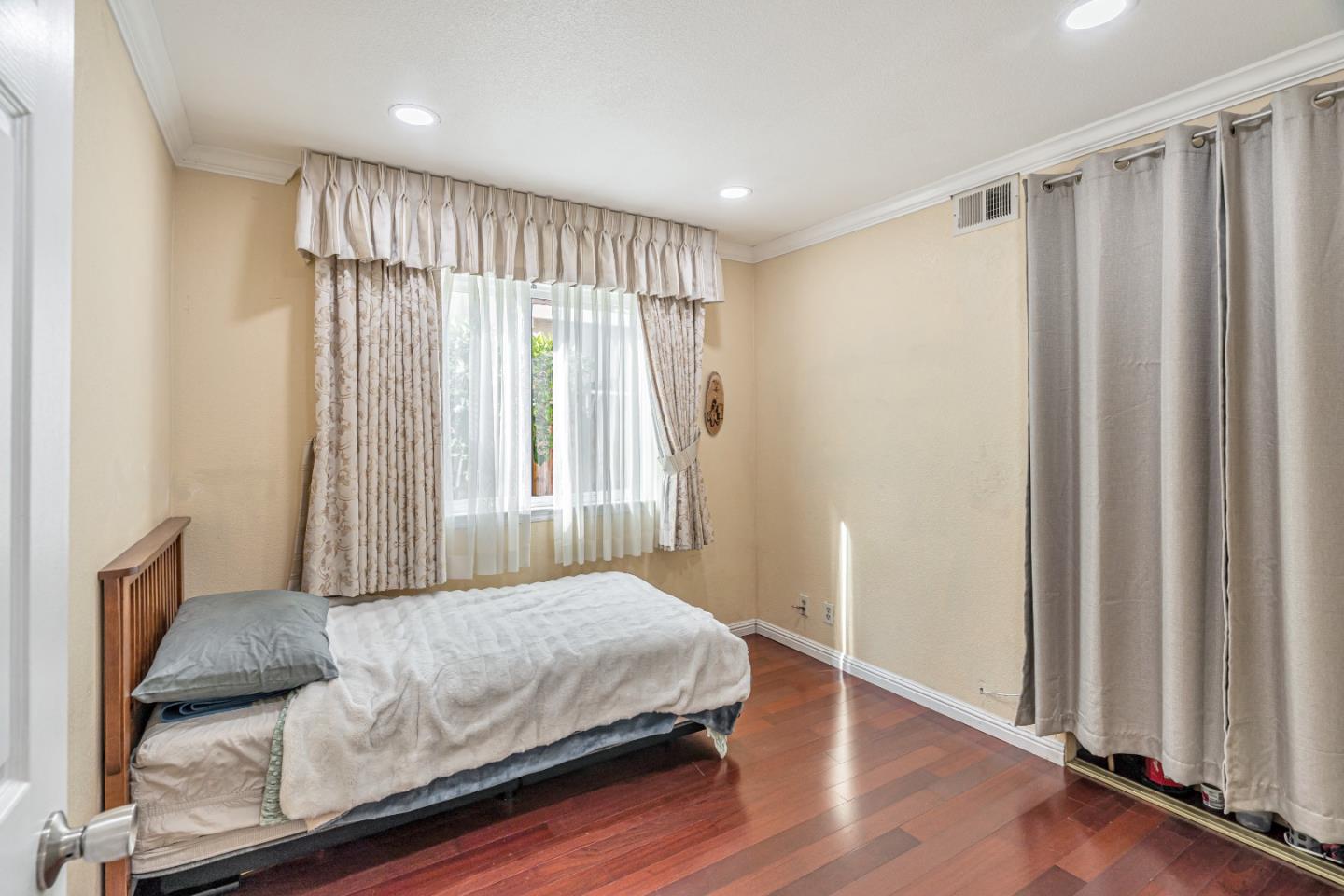 Detail Gallery Image 15 of 36 For 2822 White Acres Dr, San Jose,  CA 95148 - 3 Beds | 3 Baths