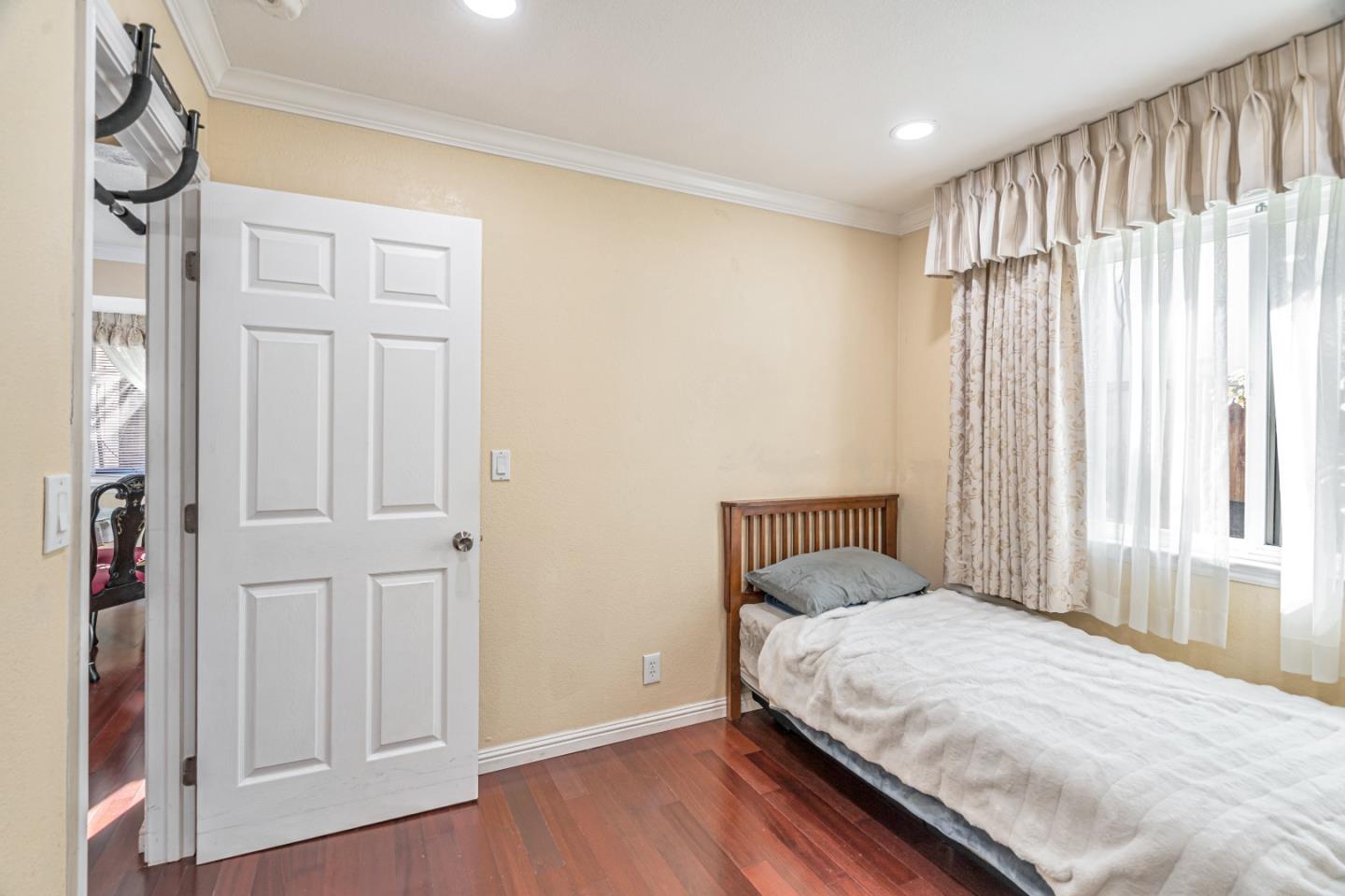 Detail Gallery Image 16 of 36 For 2822 White Acres Dr, San Jose,  CA 95148 - 3 Beds | 3 Baths