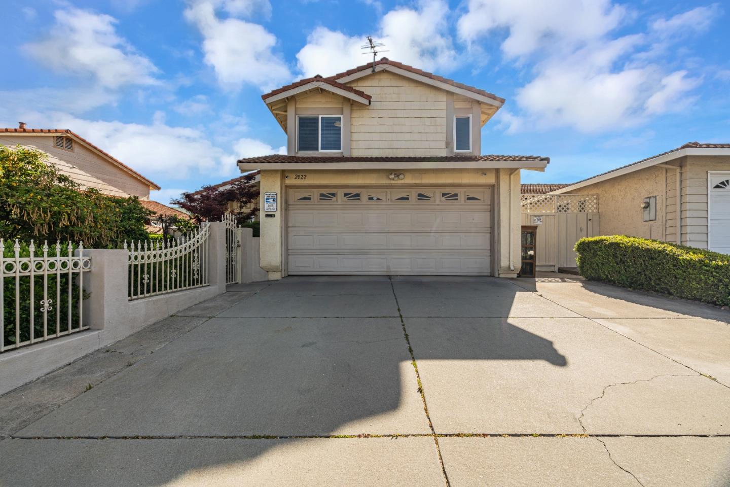 Detail Gallery Image 2 of 36 For 2822 White Acres Dr, San Jose,  CA 95148 - 3 Beds | 3 Baths