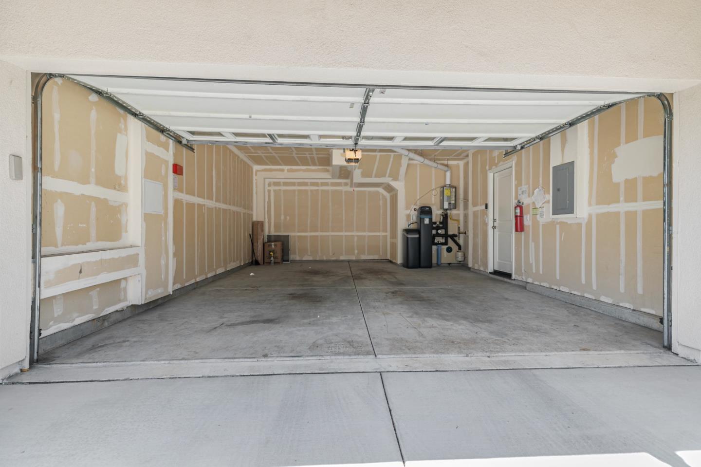 Detail Gallery Image 27 of 32 For 4567 Huntington Ln, San Jose,  CA 95136 - 2 Beds | 2/1 Baths