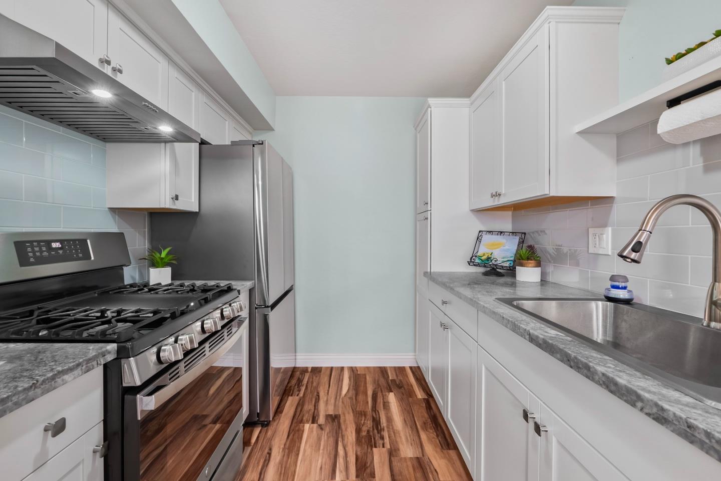 Detail Gallery Image 10 of 30 For 157 Ethyl Ct #3,  Milpitas,  CA 95035 - 2 Beds | 1 Baths