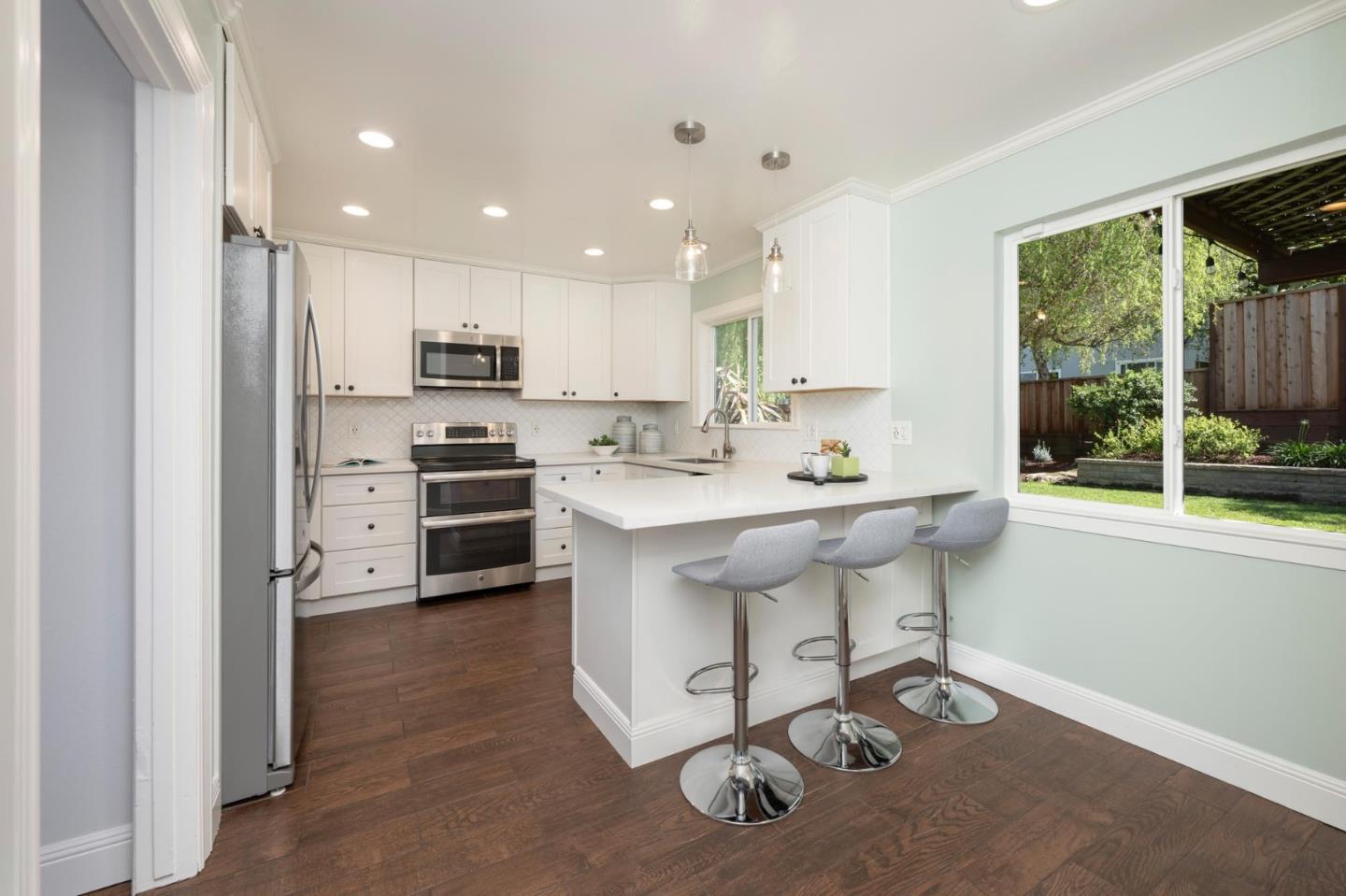 Detail Gallery Image 10 of 35 For 3707 Naughton Ave, Belmont,  CA 94002 - 3 Beds | 2 Baths