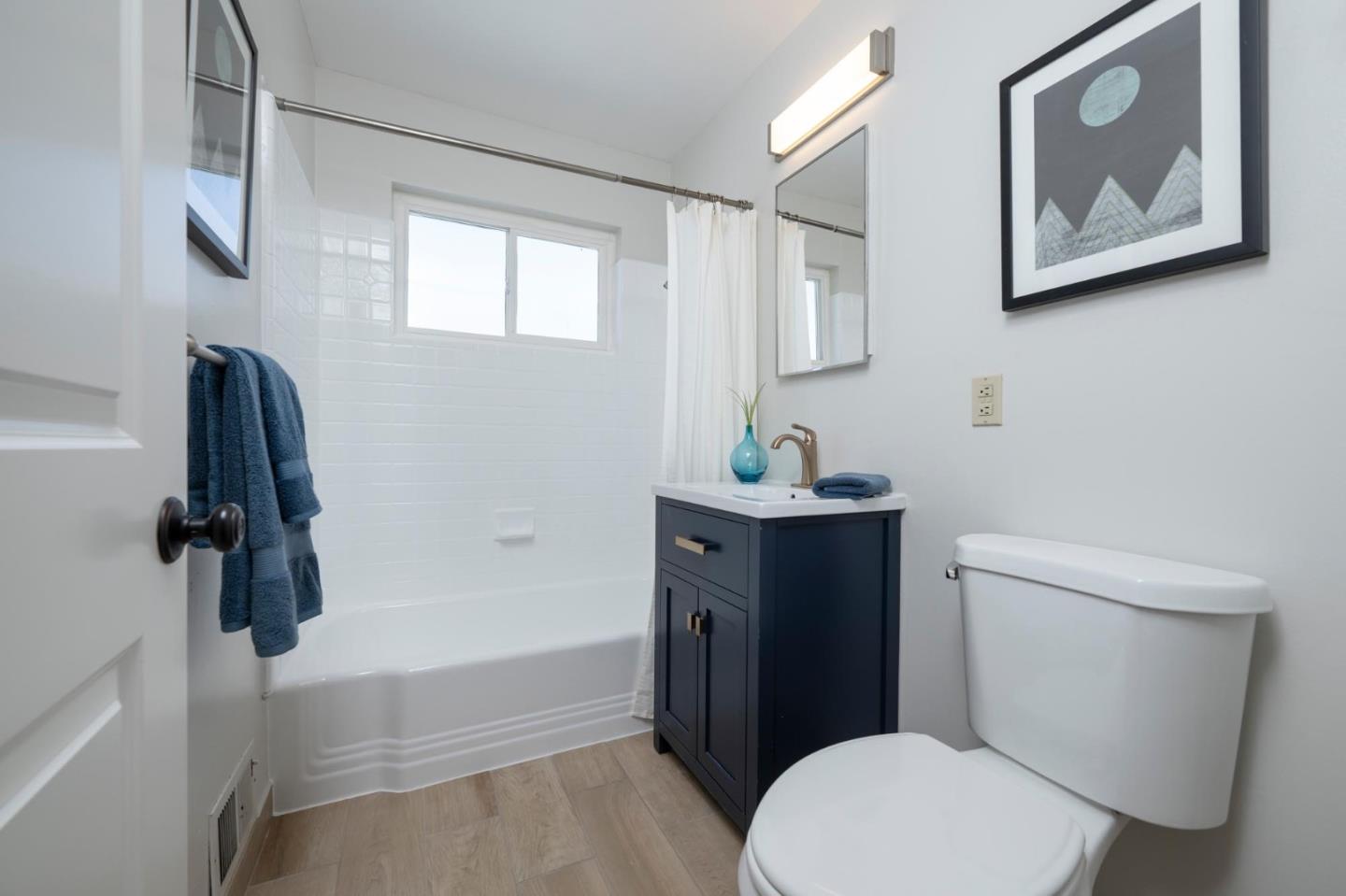 Detail Gallery Image 19 of 35 For 3707 Naughton Ave, Belmont,  CA 94002 - 3 Beds | 2 Baths