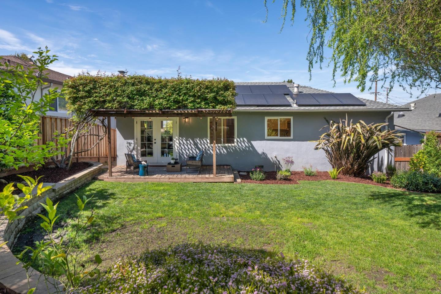 Detail Gallery Image 25 of 35 For 3707 Naughton Ave, Belmont,  CA 94002 - 3 Beds | 2 Baths
