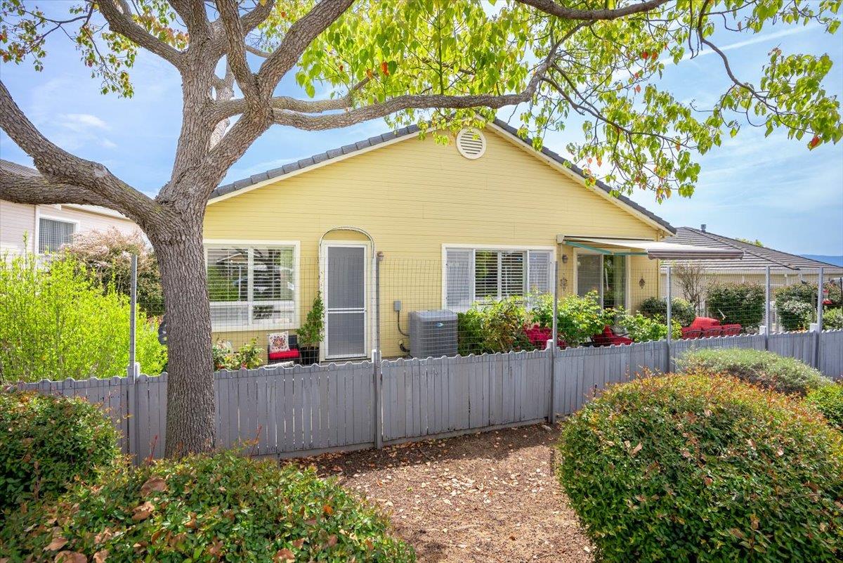 Detail Gallery Image 4 of 40 For 8873 Wine Valley Cir, San Jose,  CA 95135 - 3 Beds | 2 Baths