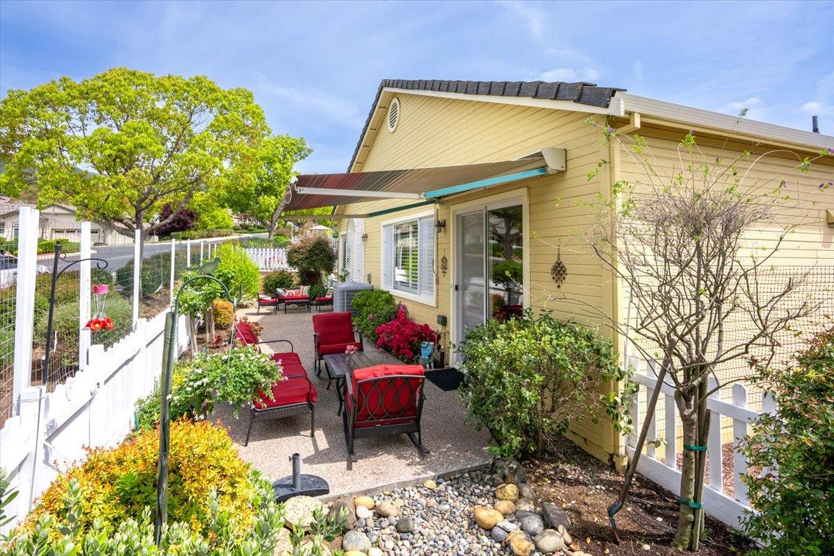 Detail Gallery Image 5 of 40 For 8873 Wine Valley Cir, San Jose,  CA 95135 - 3 Beds | 2 Baths