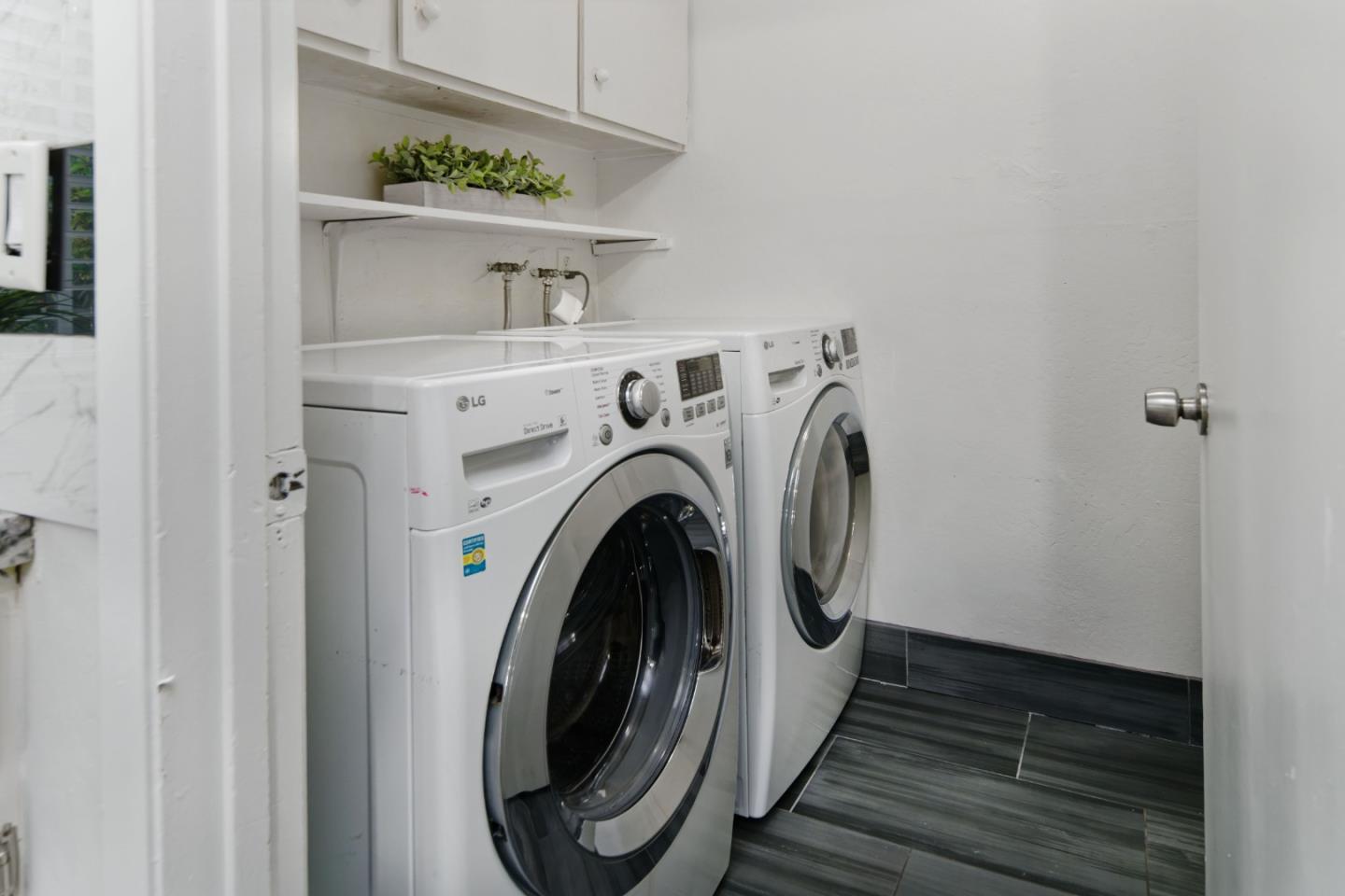 Detail Gallery Image 17 of 39 For 523 Bluefield Ct, San Jose,  CA 95136 - 6 Beds | 2 Baths