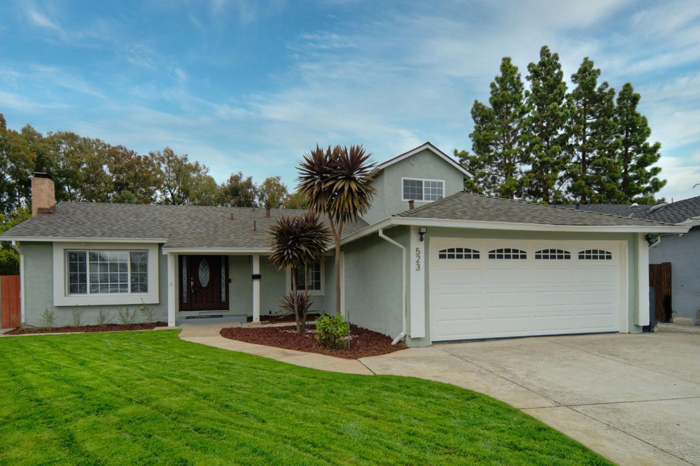 Detail Gallery Image 2 of 39 For 523 Bluefield Ct, San Jose,  CA 95136 - 6 Beds | 2 Baths