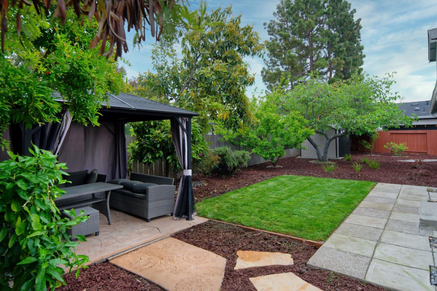 Detail Gallery Image 34 of 39 For 523 Bluefield Ct, San Jose,  CA 95136 - 6 Beds | 2 Baths
