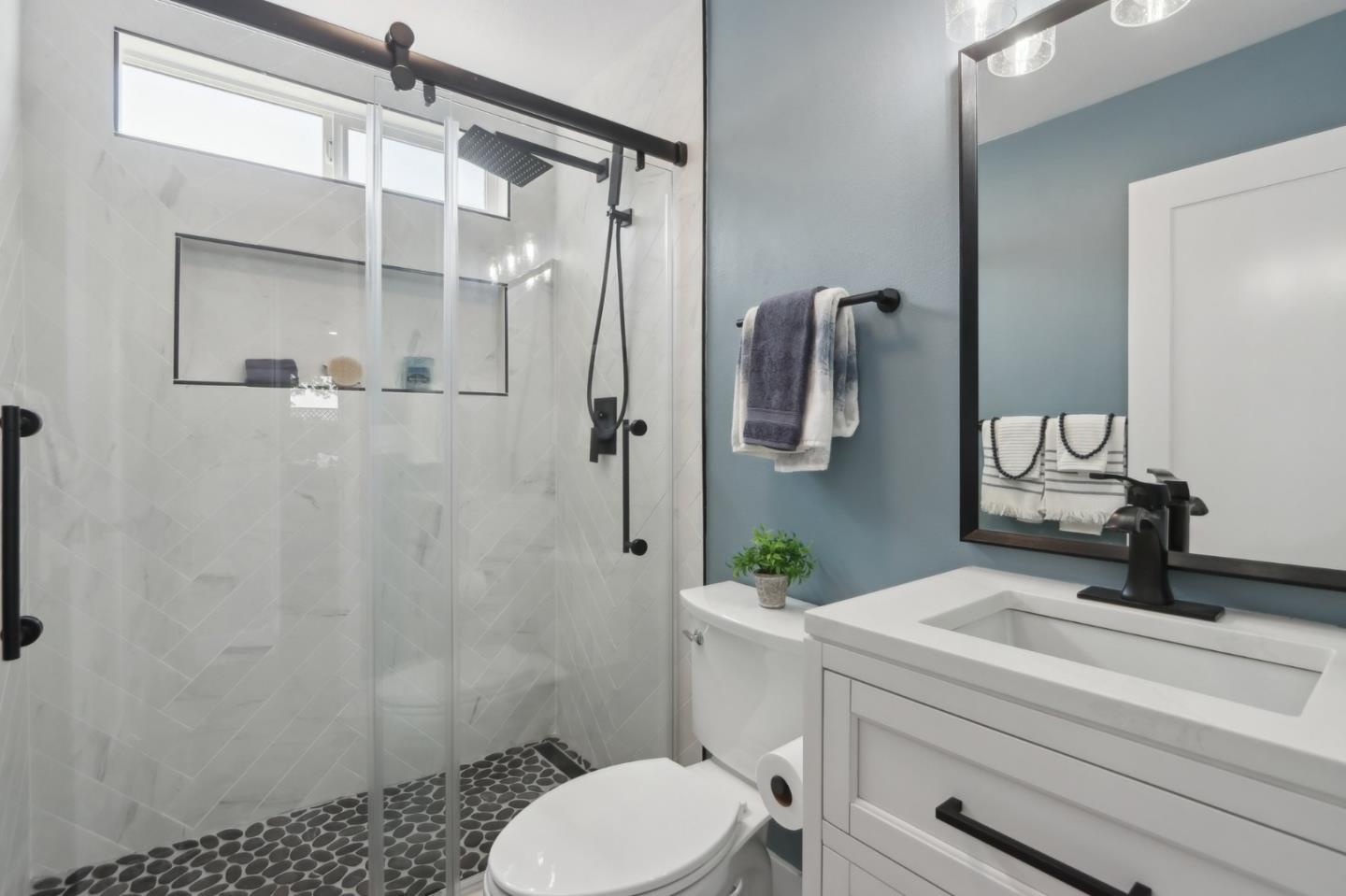 Detail Gallery Image 10 of 37 For 1272 Donohue Dr, San Jose,  CA 95131 - 4 Beds | 2 Baths