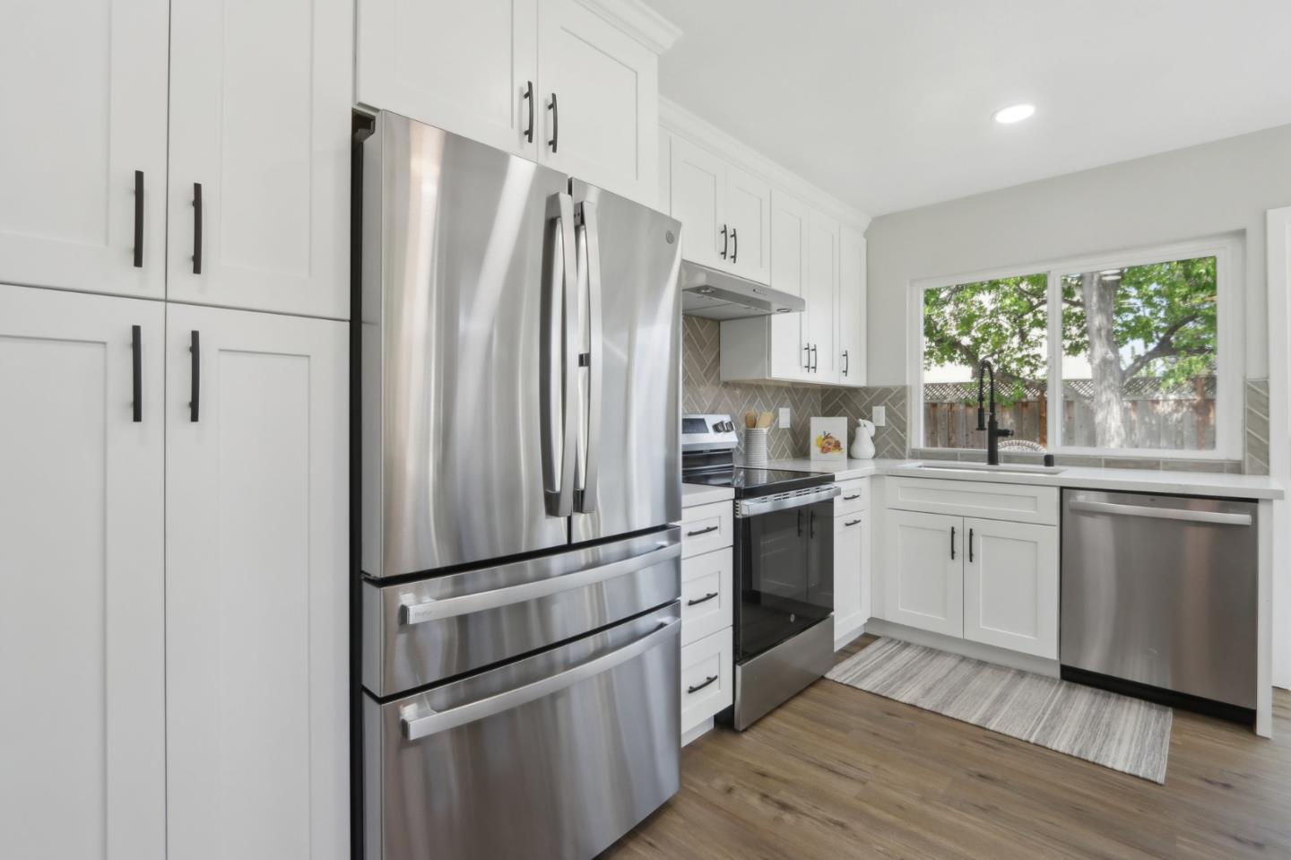 Detail Gallery Image 8 of 37 For 1272 Donohue Dr, San Jose,  CA 95131 - 4 Beds | 2 Baths