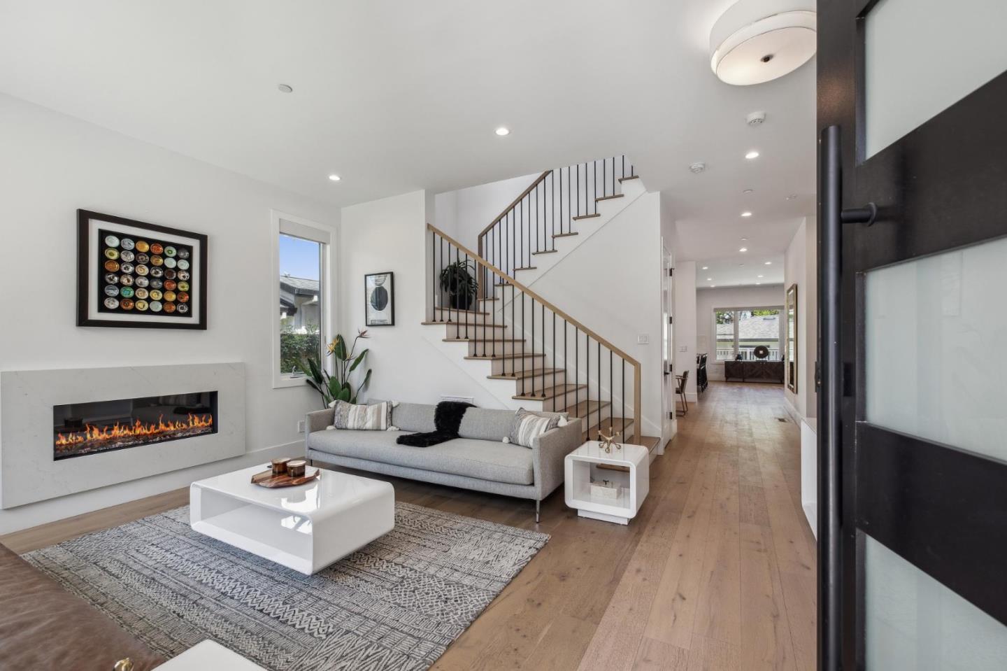 Detail Gallery Image 4 of 25 For 950 Lucky Ave, Menlo Park,  CA 94025 - 5 Beds | 4/1 Baths