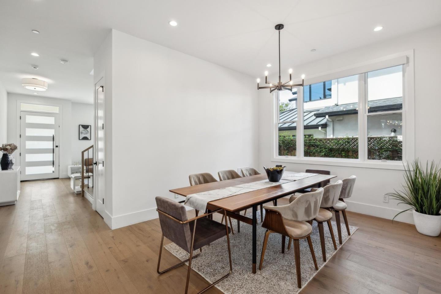 Detail Gallery Image 7 of 25 For 950 Lucky Ave, Menlo Park,  CA 94025 - 5 Beds | 4/1 Baths