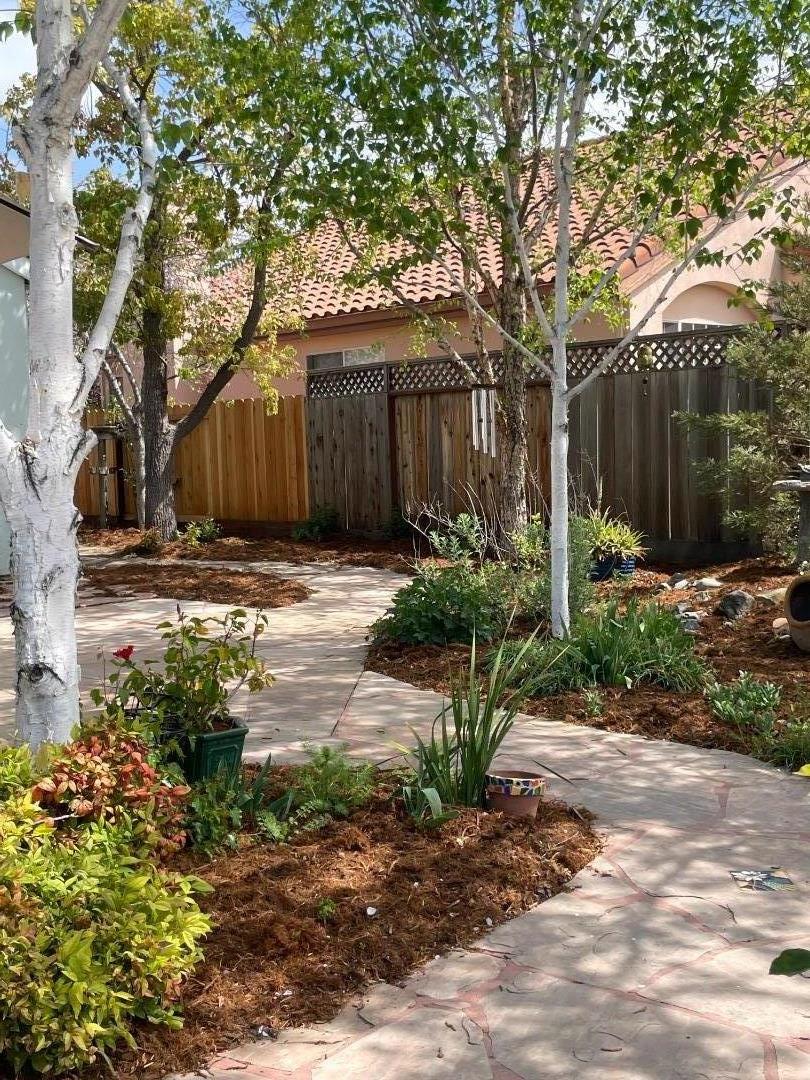 Detail Gallery Image 3 of 31 For 530 Chardonnay Way, Hollister,  CA 95023 - 3 Beds | 2 Baths