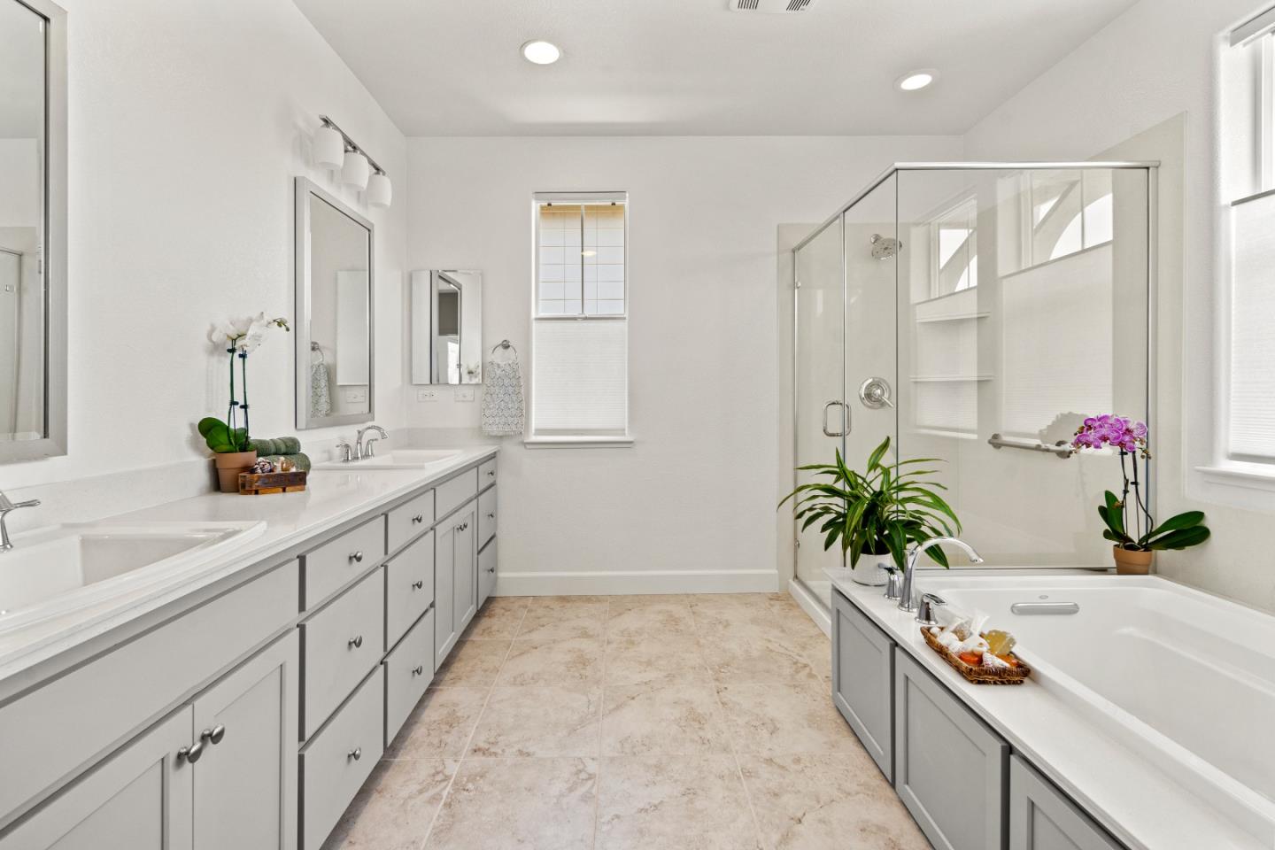 Detail Gallery Image 19 of 41 For 2602 Bluewater Ct, Marina,  CA 93933 - 3 Beds | 2/1 Baths