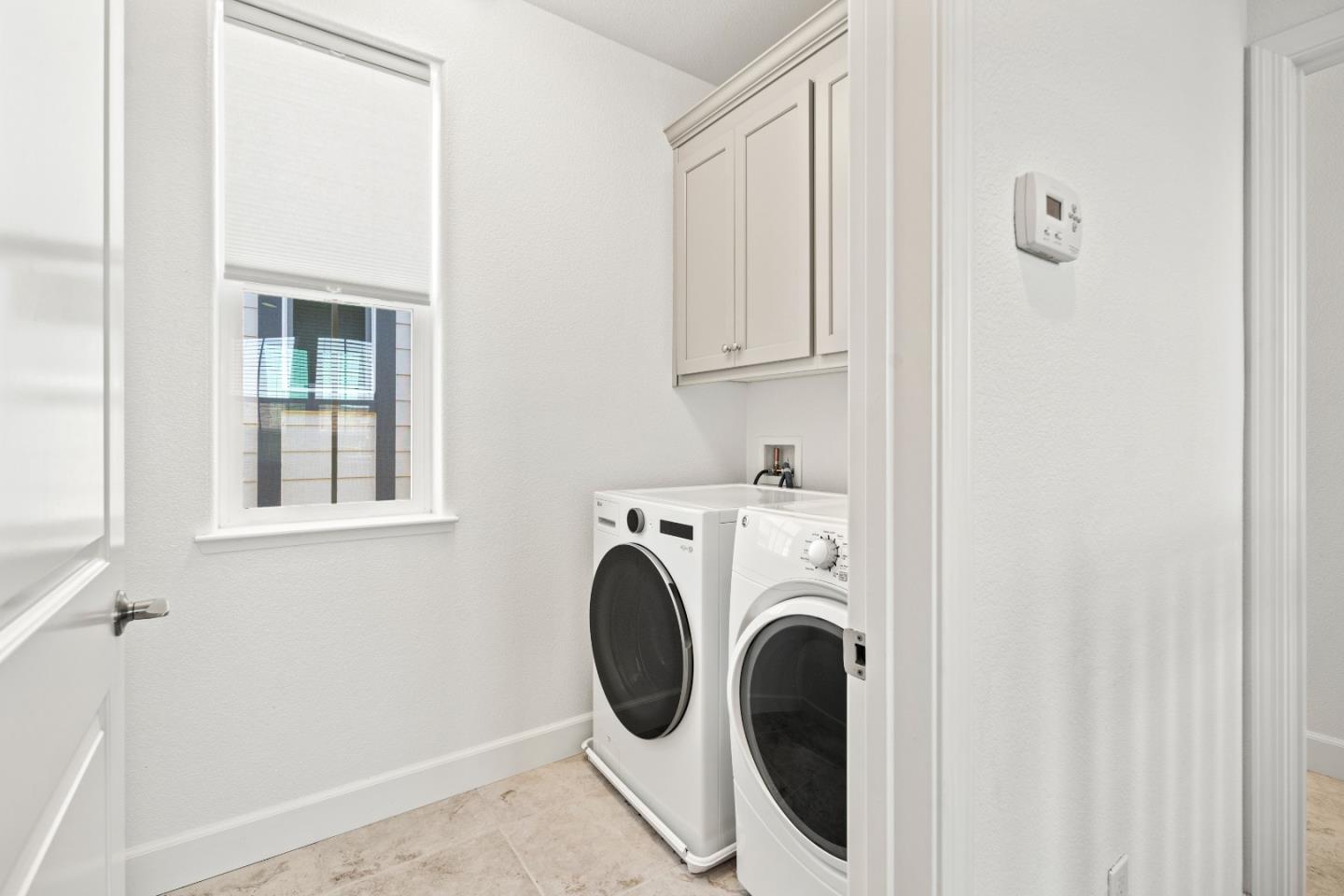 Detail Gallery Image 31 of 41 For 2602 Bluewater Ct, Marina,  CA 93933 - 3 Beds | 2/1 Baths