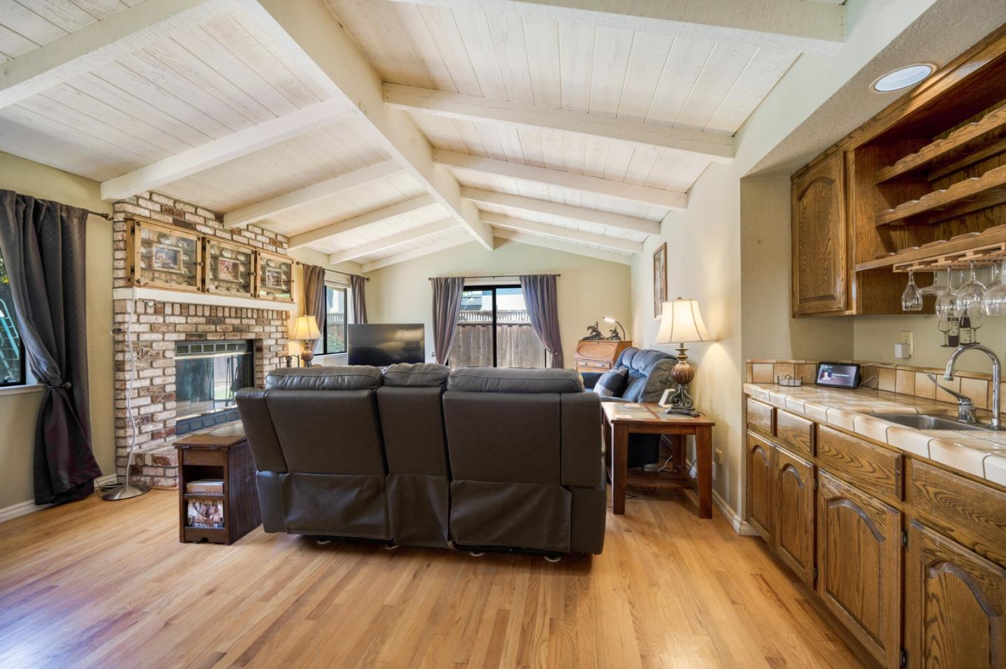 Detail Gallery Image 15 of 35 For 15623 La Tierra Dr, Morgan Hill,  CA 95037 - 4 Beds | 3 Baths