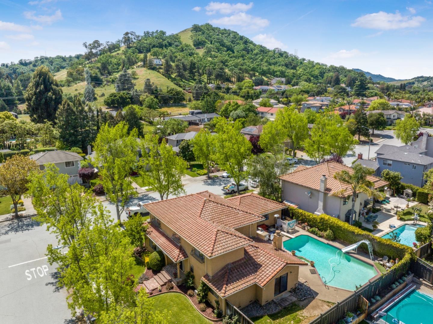 Detail Gallery Image 35 of 35 For 15623 La Tierra Dr, Morgan Hill,  CA 95037 - 4 Beds | 3 Baths