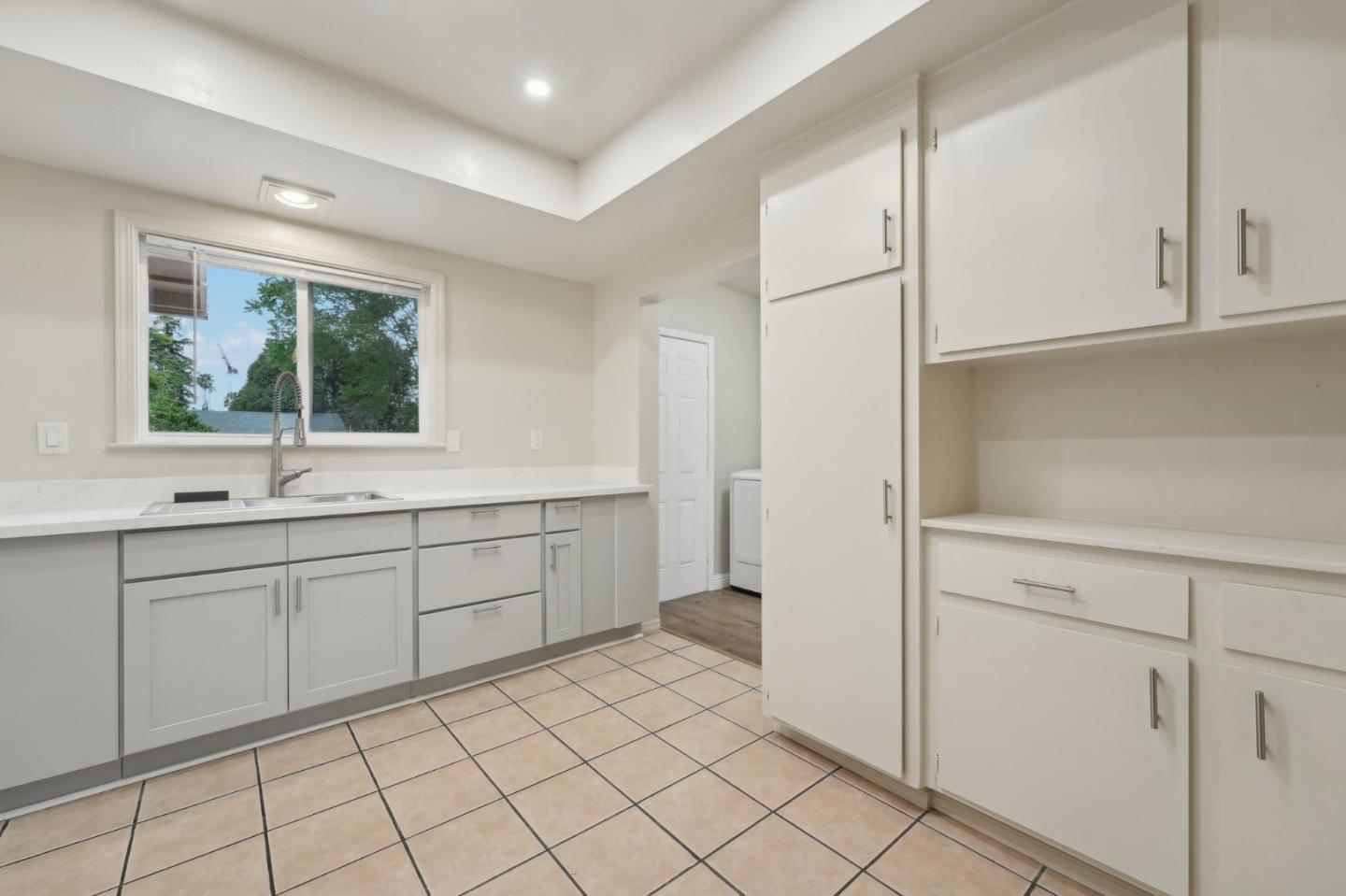 Detail Gallery Image 14 of 83 For 295 N 16th St, San Jose,  CA 95112 - 4 Beds | 2 Baths