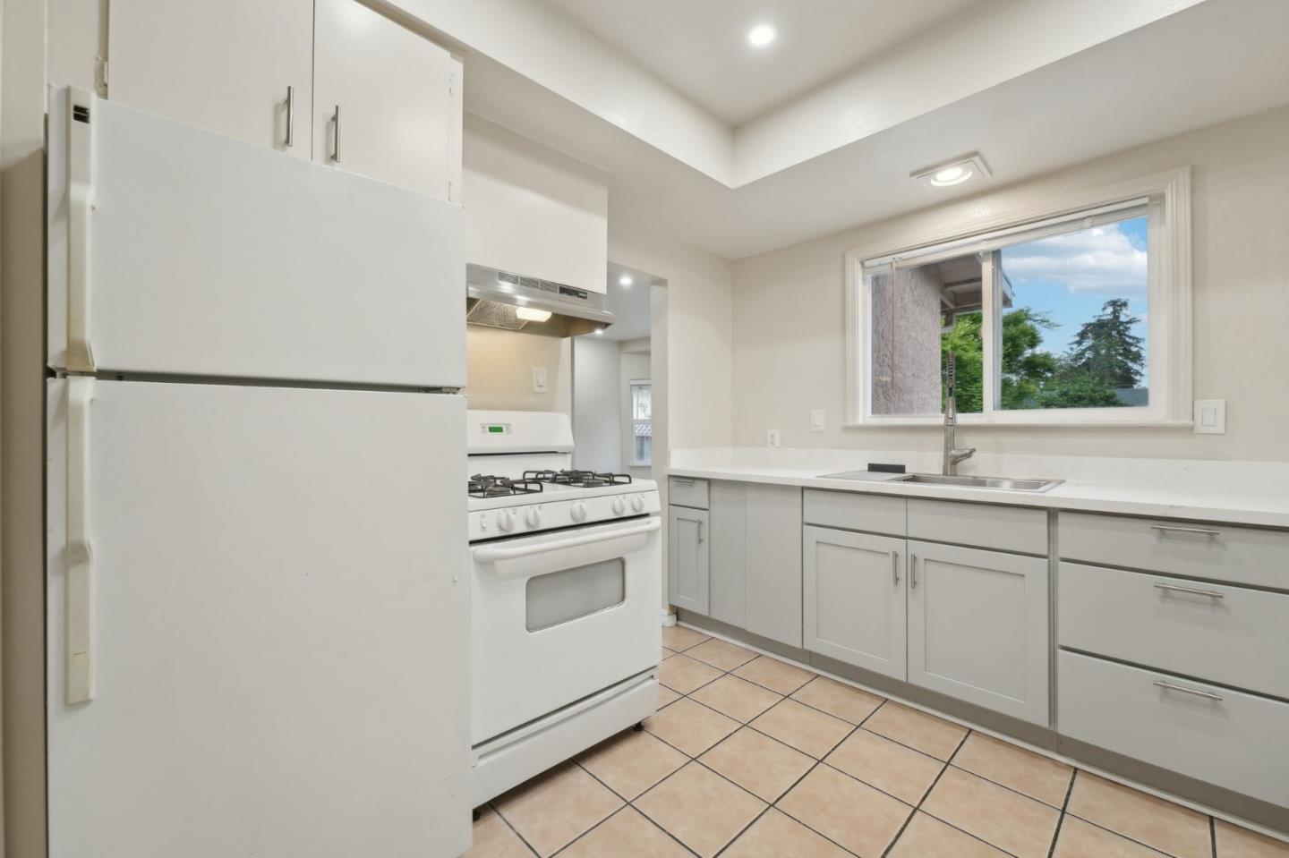 Detail Gallery Image 16 of 83 For 295 N 16th St, San Jose,  CA 95112 - 4 Beds | 2 Baths