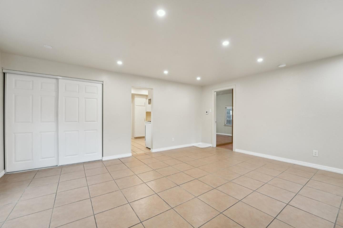 Detail Gallery Image 2 of 83 For 295 N 16th St, San Jose,  CA 95112 - 4 Beds | 2 Baths
