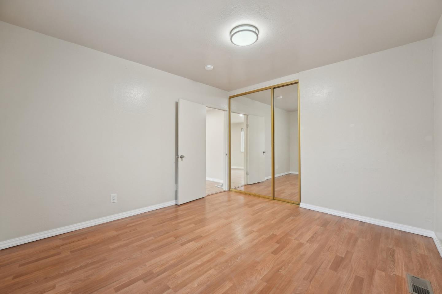 Detail Gallery Image 24 of 83 For 295 N 16th St, San Jose,  CA 95112 - 4 Beds | 2 Baths