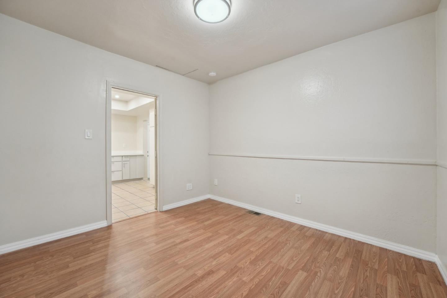 Detail Gallery Image 27 of 83 For 295 N 16th St, San Jose,  CA 95112 - 4 Beds | 2 Baths
