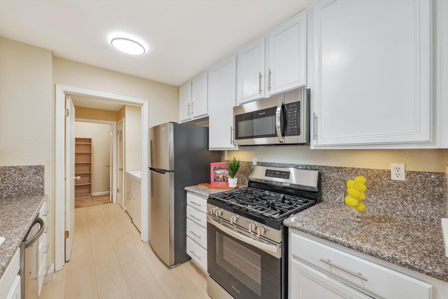 Detail Gallery Image 10 of 34 For 601 Arcadia Ter #205,  Sunnyvale,  CA 94085 - 2 Beds | 2 Baths