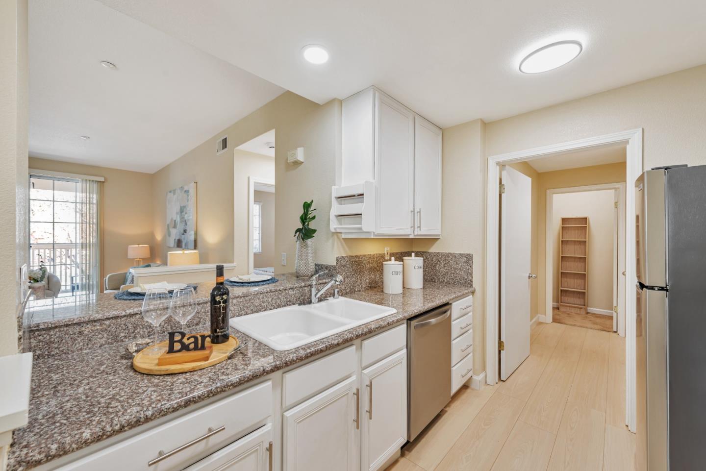 Detail Gallery Image 11 of 34 For 601 Arcadia Ter #205,  Sunnyvale,  CA 94085 - 2 Beds | 2 Baths