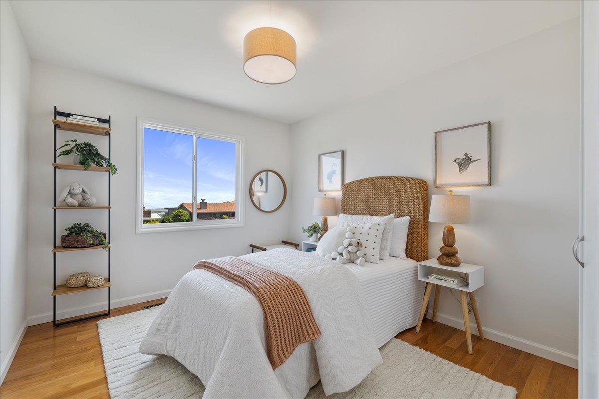 Detail Gallery Image 16 of 30 For 1049 Crestview Dr, Millbrae,  CA 94030 - 4 Beds | 3 Baths