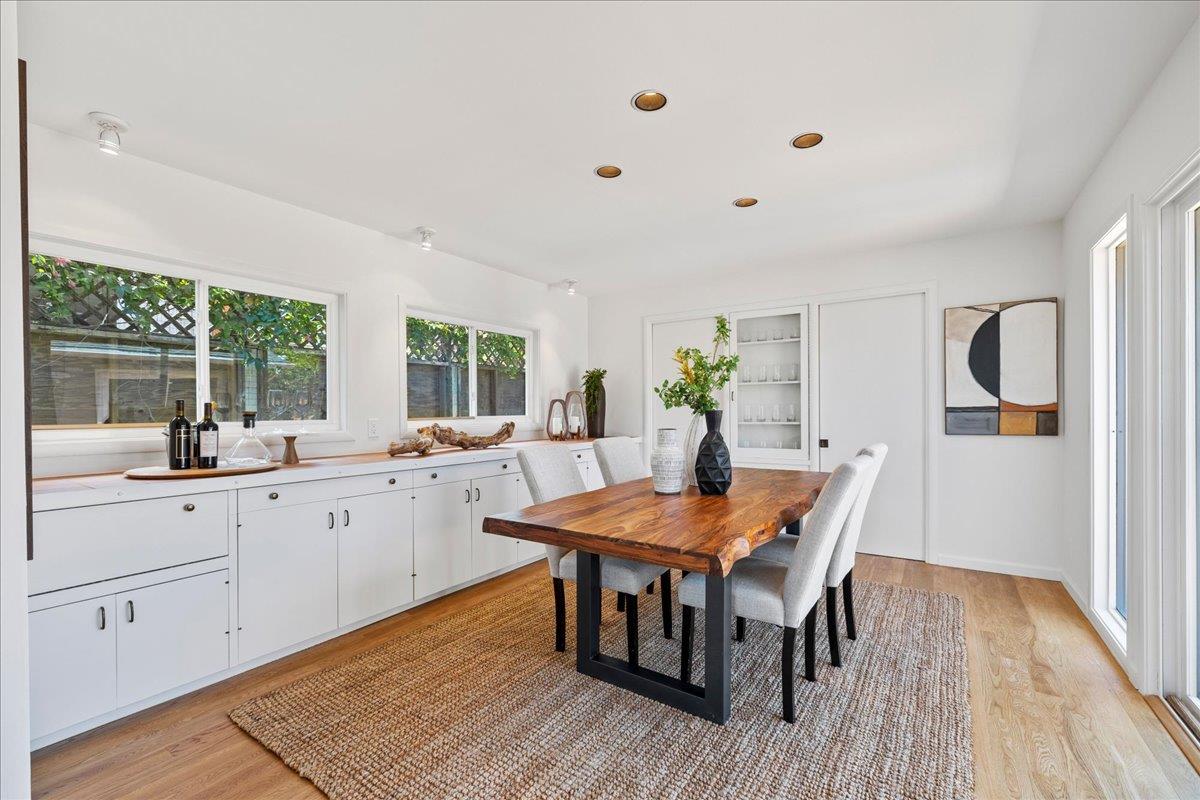 Detail Gallery Image 7 of 30 For 1049 Crestview Dr, Millbrae,  CA 94030 - 4 Beds | 3 Baths