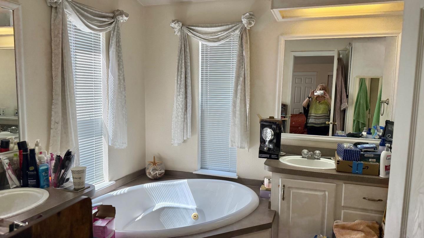 Detail Gallery Image 7 of 8 For 1085 Tasman Dr #483,  Sunnyvale,  CA 94089 - 3 Beds | 2 Baths