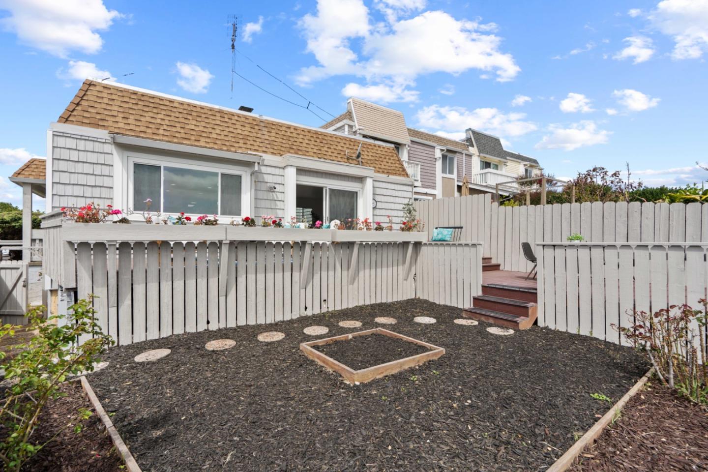 Detail Gallery Image 12 of 50 For 2617 Hastings Dr, Belmont,  CA 94002 - 3 Beds | 2 Baths