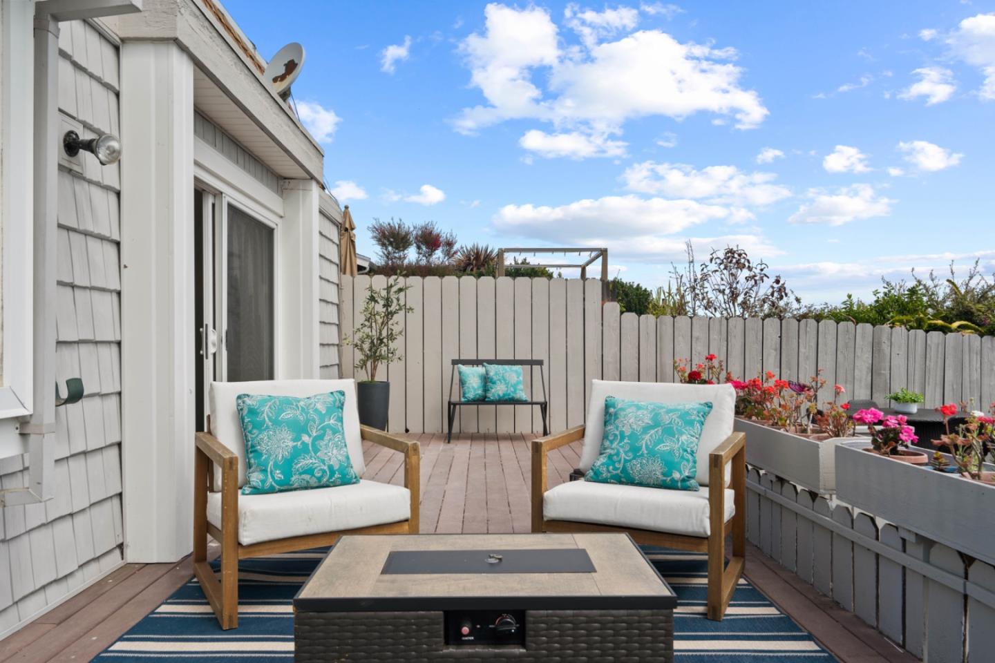 Detail Gallery Image 15 of 50 For 2617 Hastings Dr, Belmont,  CA 94002 - 3 Beds | 2 Baths