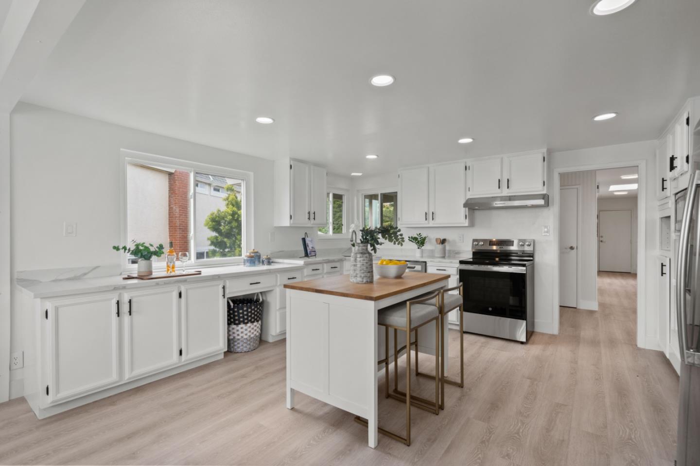 Detail Gallery Image 18 of 50 For 2617 Hastings Dr, Belmont,  CA 94002 - 3 Beds | 2 Baths