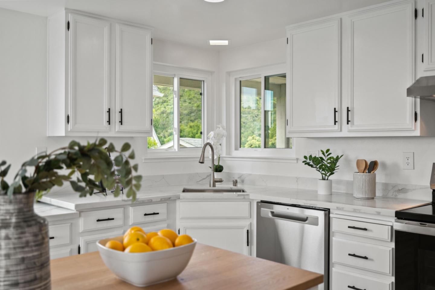Detail Gallery Image 19 of 50 For 2617 Hastings Dr, Belmont,  CA 94002 - 3 Beds | 2 Baths