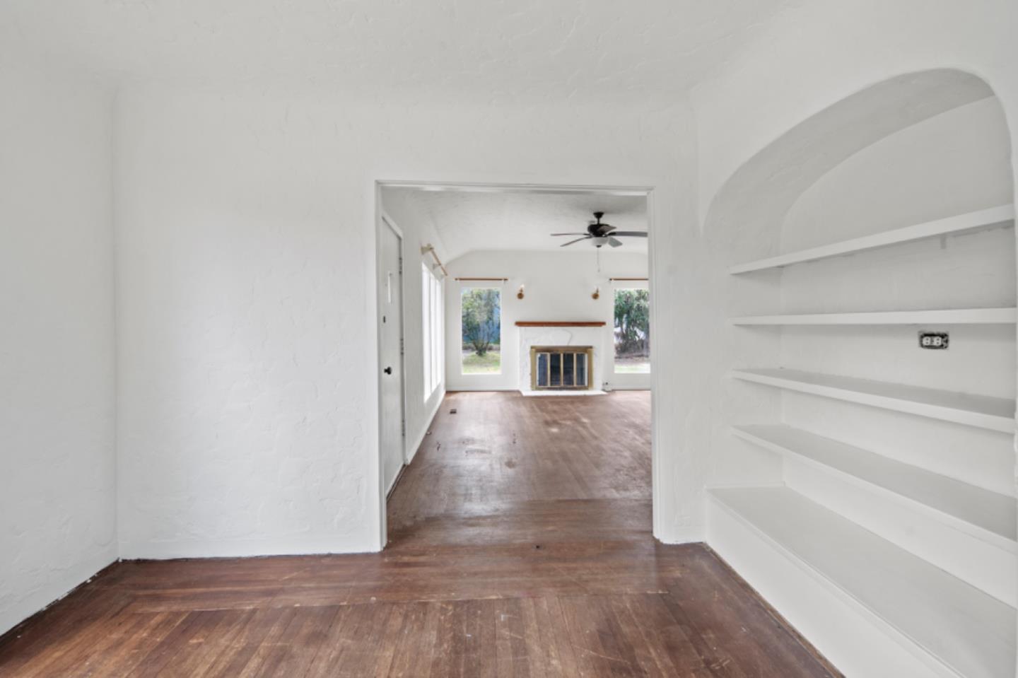 Detail Gallery Image 10 of 32 For 508 4th St, Pacific Grove,  CA 93950 - 2 Beds | 1 Baths