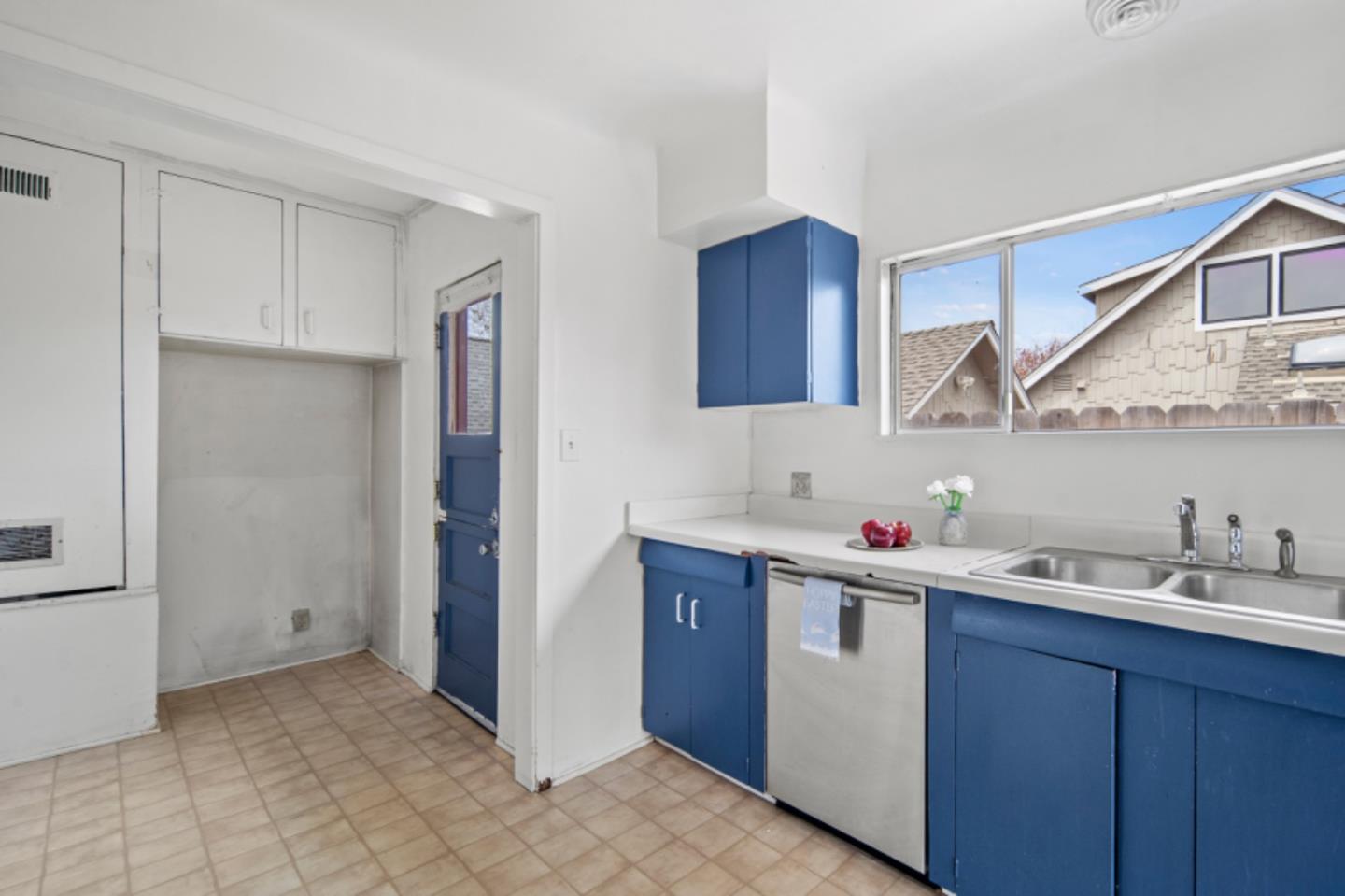 Detail Gallery Image 16 of 32 For 508 4th St, Pacific Grove,  CA 93950 - 2 Beds | 1 Baths