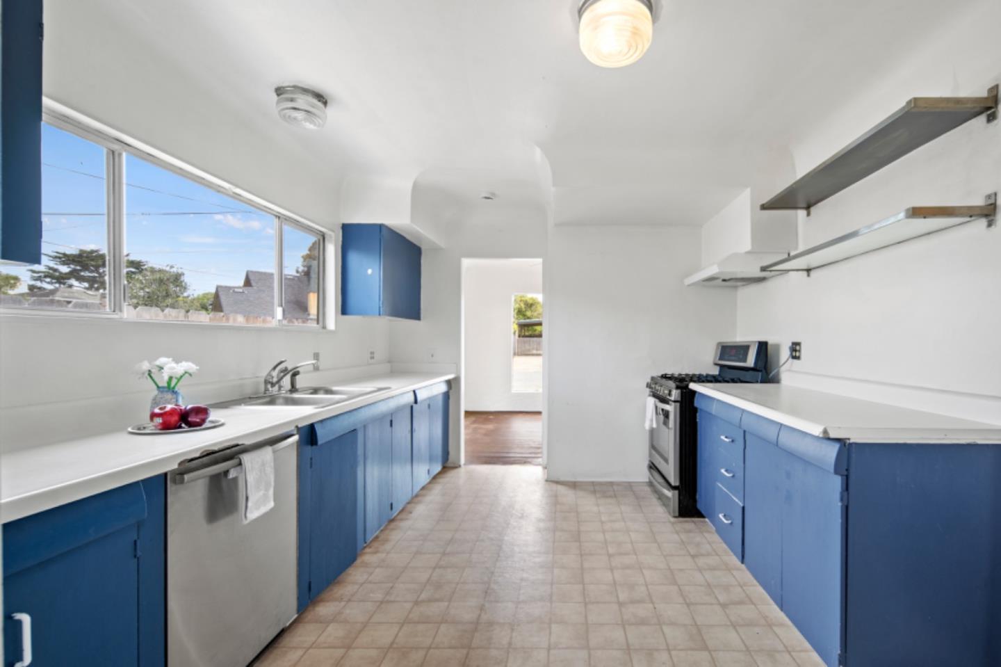 Detail Gallery Image 18 of 32 For 508 4th St, Pacific Grove,  CA 93950 - 2 Beds | 1 Baths