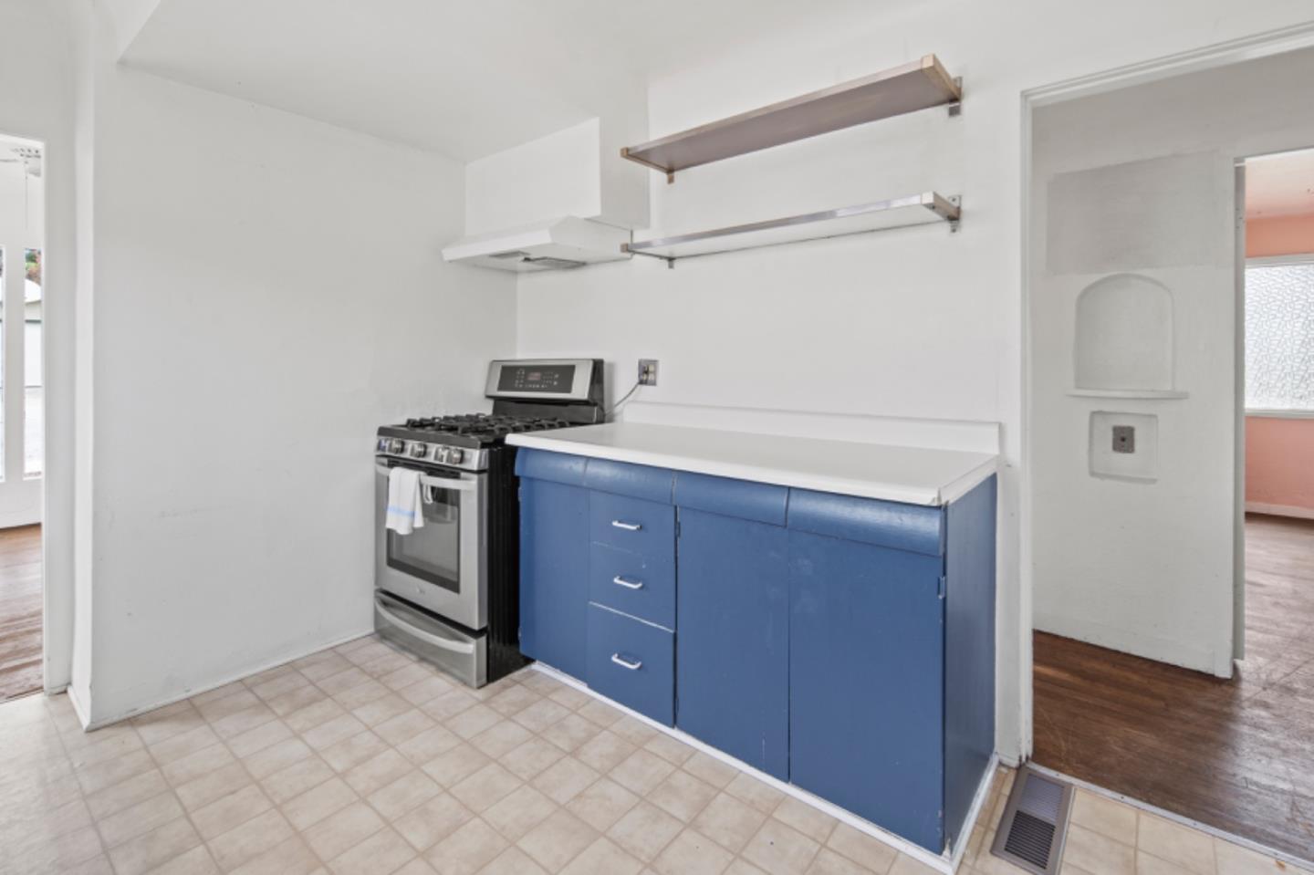 Detail Gallery Image 19 of 32 For 508 4th St, Pacific Grove,  CA 93950 - 2 Beds | 1 Baths