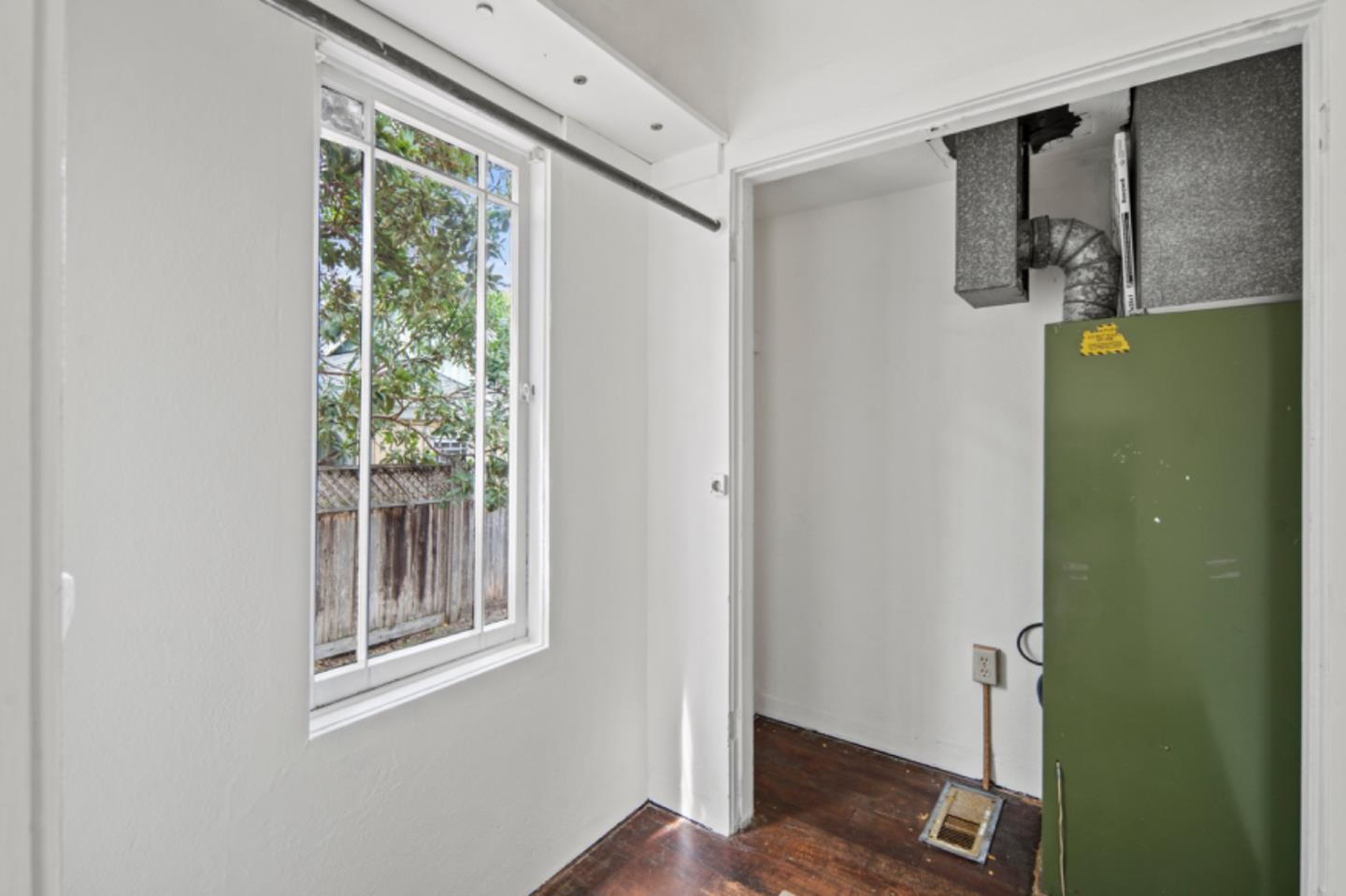 Detail Gallery Image 28 of 32 For 508 4th St, Pacific Grove,  CA 93950 - 2 Beds | 1 Baths